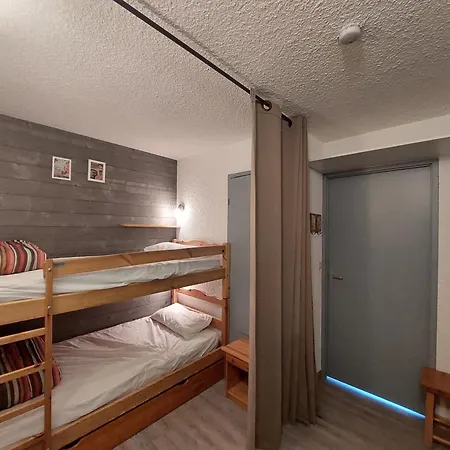 Apartment 4 Pers, Au Pied Des Pistes Avec Balcon - Fr-1-516-81 Les Deux Alpes